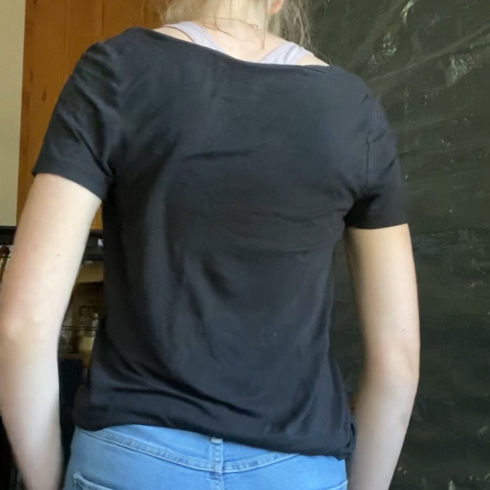 perfect basic black top - Picture 2 of 3